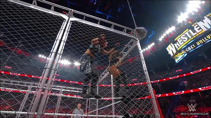 WWE_Monday_Night_RAW_2023_02_06_720p_HDTV_x264-Star_mp4_007414166.jpg
