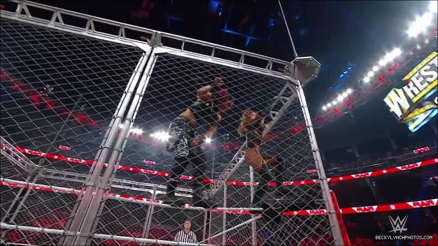 WWE_Monday_Night_RAW_2023_02_06_720p_HDTV_x264-Star_mp4_007415366.jpg