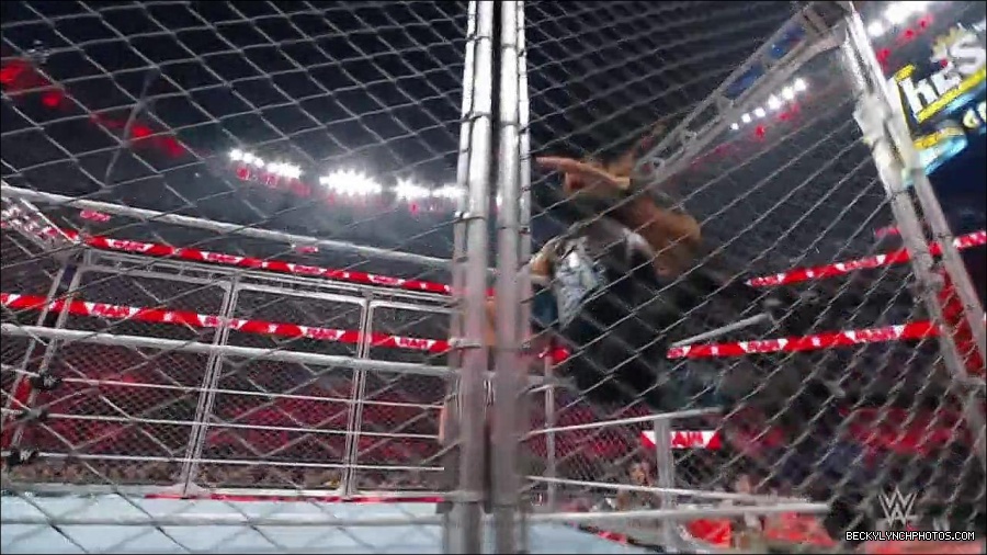 WWE_Monday_Night_RAW_2023_02_06_720p_HDTV_x264-Star_mp4_007424566.jpg
