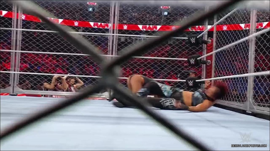 WWE_Monday_Night_RAW_2023_02_06_720p_HDTV_x264-Star_mp4_007425766.jpg