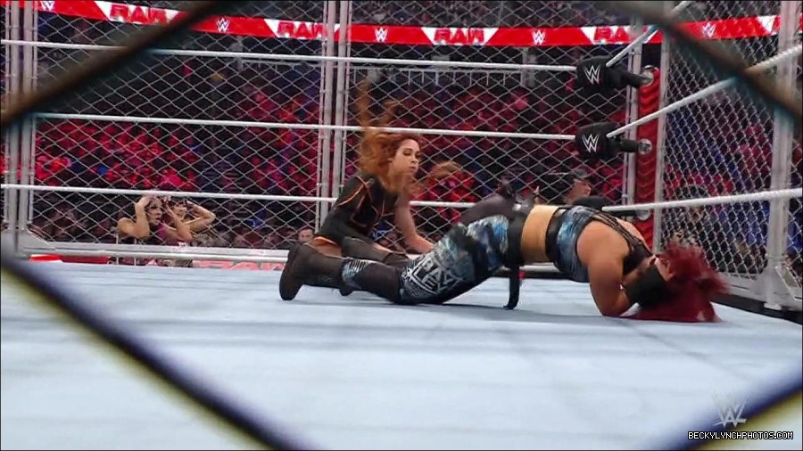 WWE_Monday_Night_RAW_2023_02_06_720p_HDTV_x264-Star_mp4_007426566.jpg