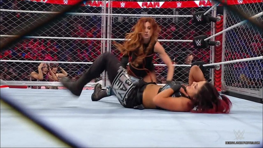 WWE_Monday_Night_RAW_2023_02_06_720p_HDTV_x264-Star_mp4_007427366.jpg