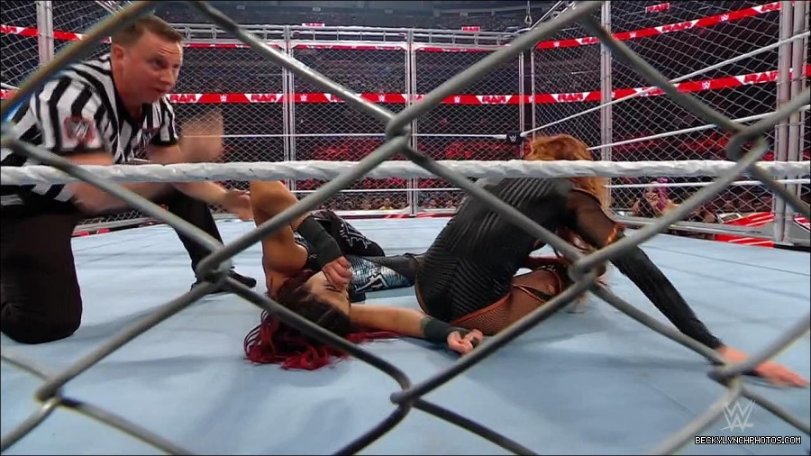 WWE_Monday_Night_RAW_2023_02_06_720p_HDTV_x264-Star_mp4_007436166.jpg
