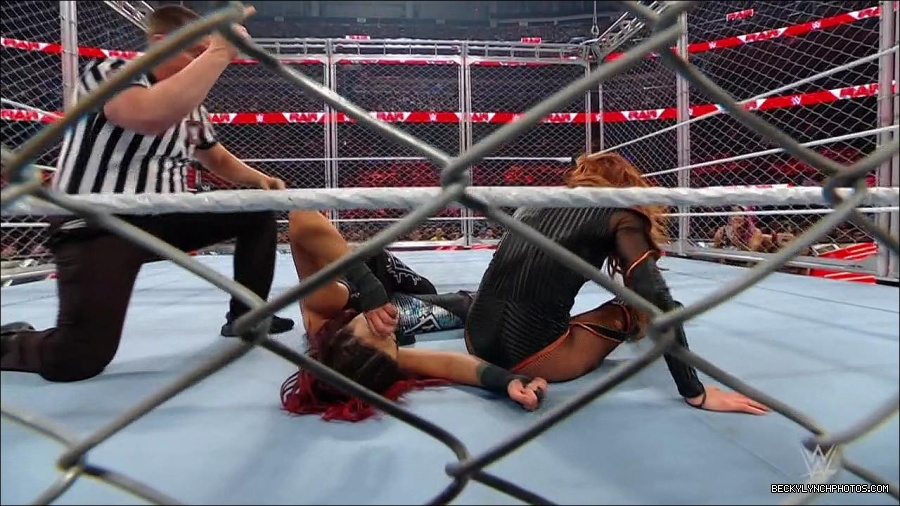 WWE_Monday_Night_RAW_2023_02_06_720p_HDTV_x264-Star_mp4_007436566.jpg