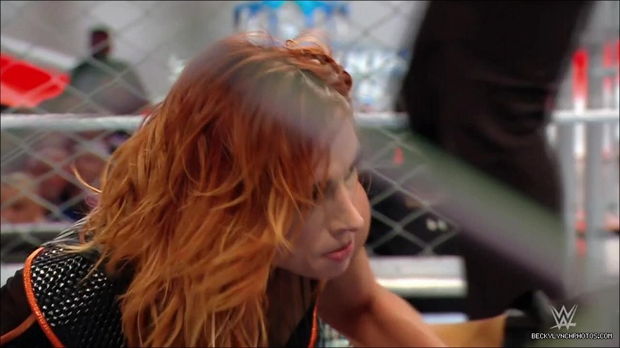 WWE_Monday_Night_RAW_2023_02_06_720p_HDTV_x264-Star_mp4_007441366.jpg