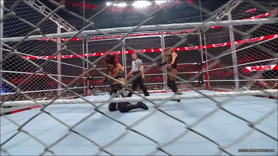 WWE_Monday_Night_RAW_2023_02_06_720p_HDTV_x264-Star_mp4_007453366.jpg