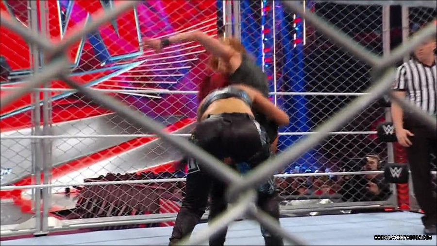 WWE_Monday_Night_RAW_2023_02_06_720p_HDTV_x264-Star_mp4_007457766.jpg