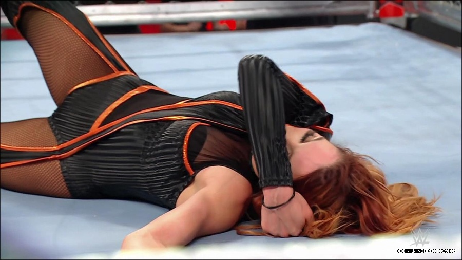 WWE_Monday_Night_RAW_2023_02_06_720p_HDTV_x264-Star_mp4_007474166.jpg