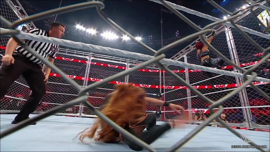 WWE_Monday_Night_RAW_2023_02_06_720p_HDTV_x264-Star_mp4_007488566.jpg