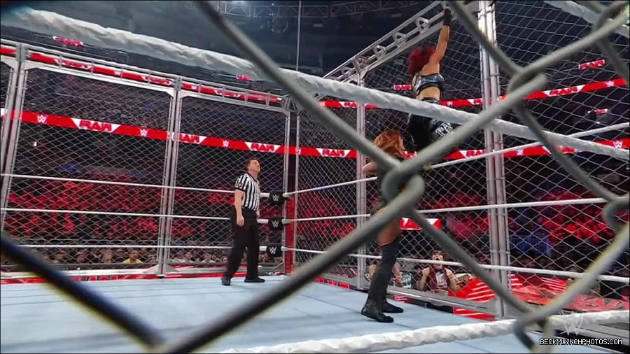 WWE_Monday_Night_RAW_2023_02_06_720p_HDTV_x264-Star_mp4_007493366.jpg