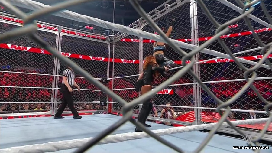 WWE_Monday_Night_RAW_2023_02_06_720p_HDTV_x264-Star_mp4_007494566.jpg