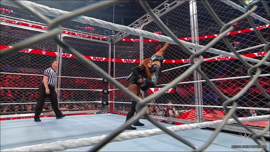 WWE_Monday_Night_RAW_2023_02_06_720p_HDTV_x264-Star_mp4_007495366.jpg