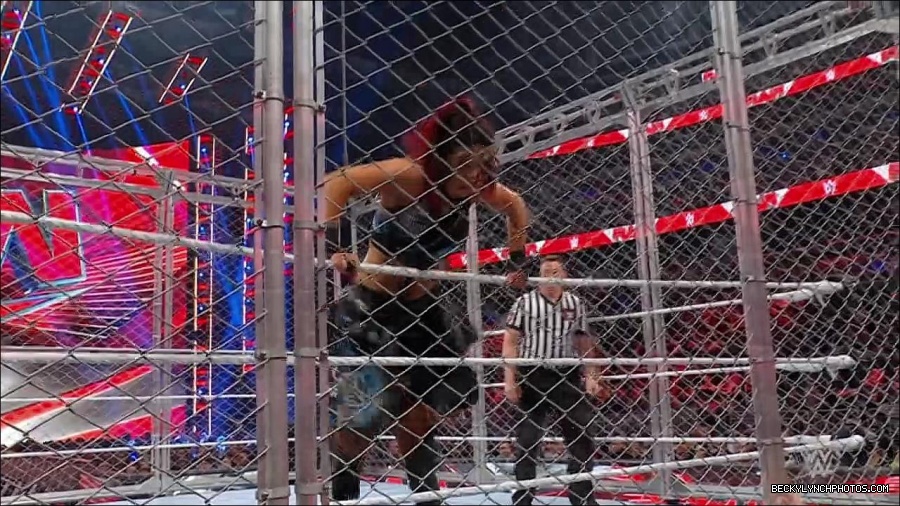 WWE_Monday_Night_RAW_2023_02_06_720p_HDTV_x264-Star_mp4_007496166.jpg