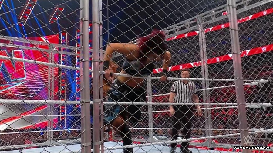 WWE_Monday_Night_RAW_2023_02_06_720p_HDTV_x264-Star_mp4_007496566.jpg