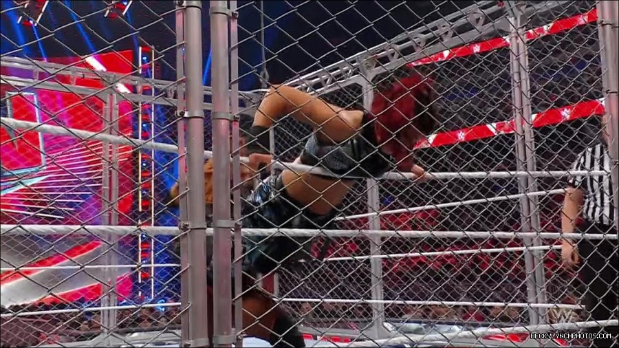 WWE_Monday_Night_RAW_2023_02_06_720p_HDTV_x264-Star_mp4_007499366.jpg