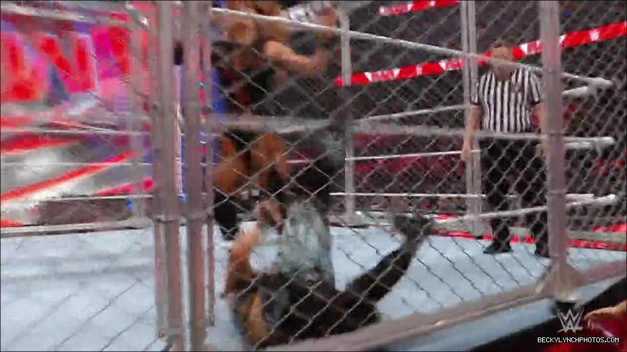 WWE_Monday_Night_RAW_2023_02_06_720p_HDTV_x264-Star_mp4_007500566.jpg