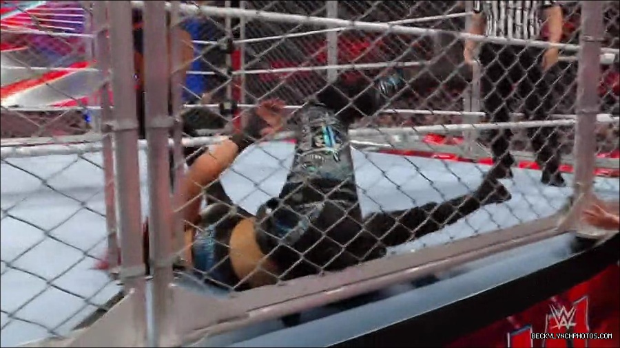 WWE_Monday_Night_RAW_2023_02_06_720p_HDTV_x264-Star_mp4_007500966.jpg