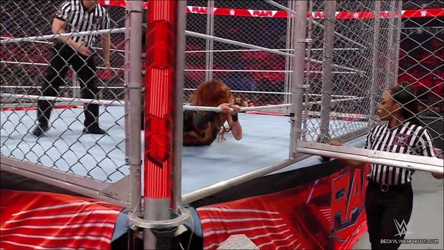 WWE_Monday_Night_RAW_2023_02_06_720p_HDTV_x264-Star_mp4_007526466.jpg