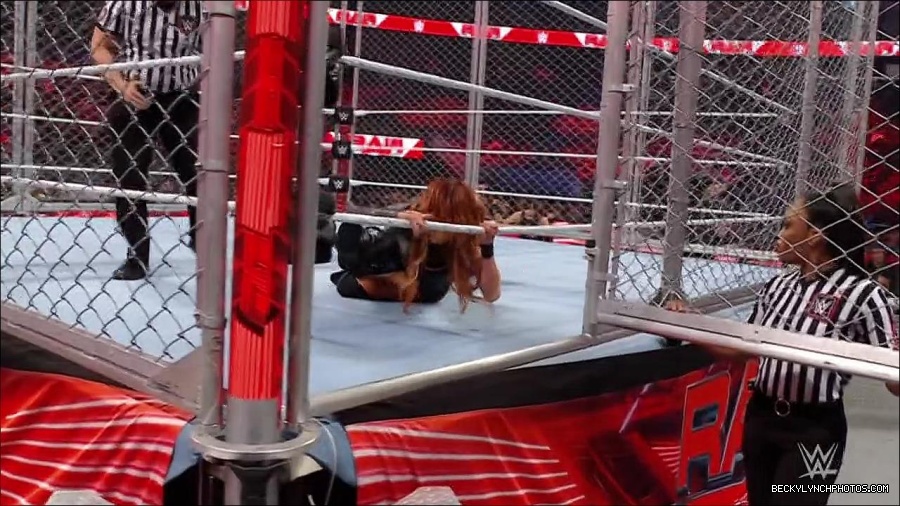 WWE_Monday_Night_RAW_2023_02_06_720p_HDTV_x264-Star_mp4_007526866.jpg