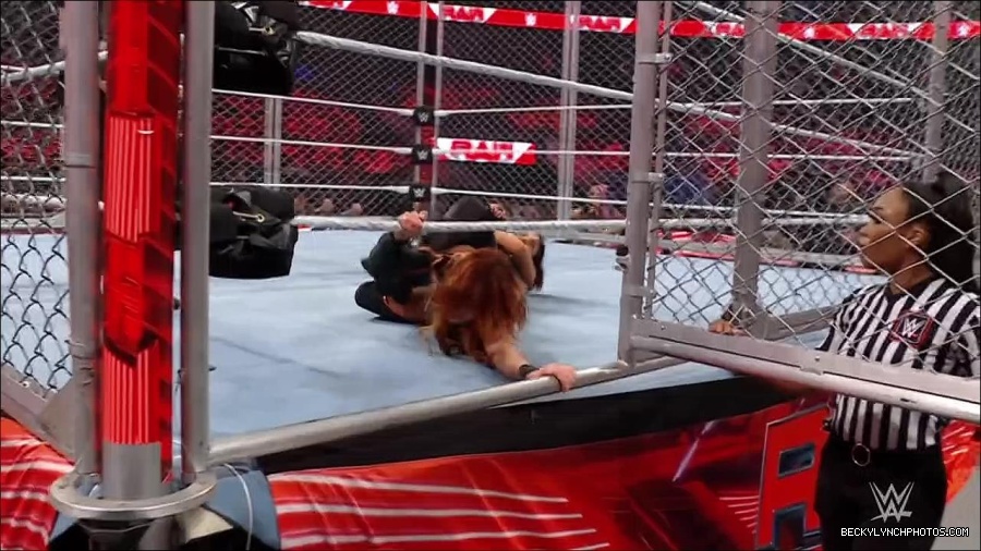 WWE_Monday_Night_RAW_2023_02_06_720p_HDTV_x264-Star_mp4_007527666.jpg