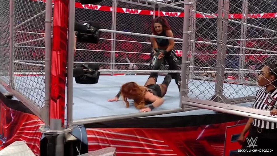 WWE_Monday_Night_RAW_2023_02_06_720p_HDTV_x264-Star_mp4_007533666.jpg