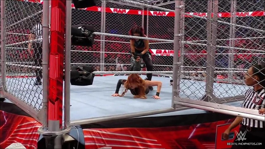 WWE_Monday_Night_RAW_2023_02_06_720p_HDTV_x264-Star_mp4_007534466.jpg