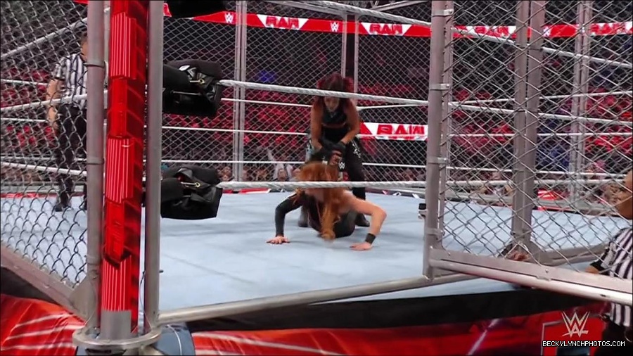 WWE_Monday_Night_RAW_2023_02_06_720p_HDTV_x264-Star_mp4_007534866.jpg