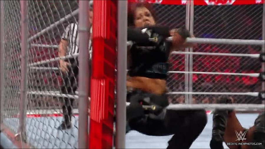 WWE_Monday_Night_RAW_2023_02_06_720p_HDTV_x264-Star_mp4_007538466.jpg