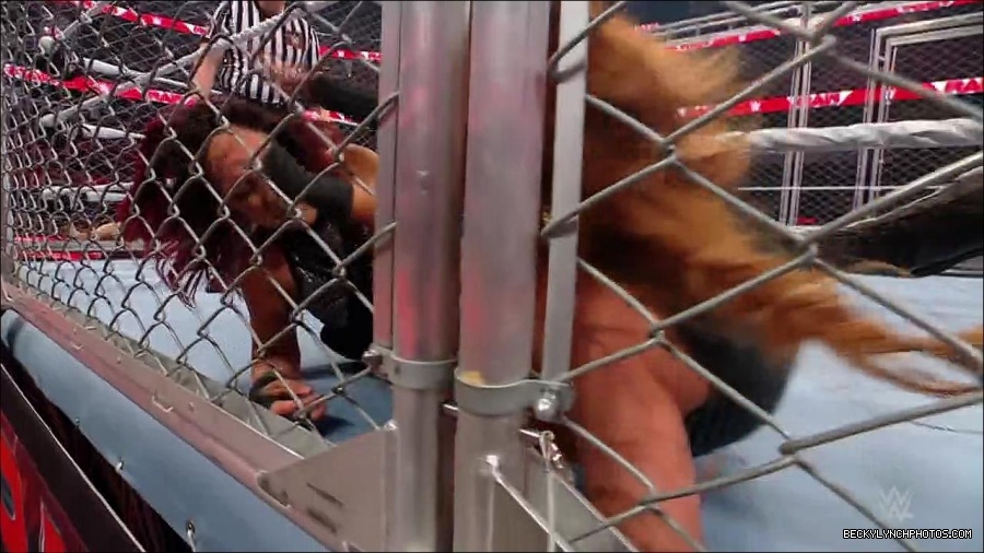 WWE_Monday_Night_RAW_2023_02_06_720p_HDTV_x264-Star_mp4_007561266.jpg