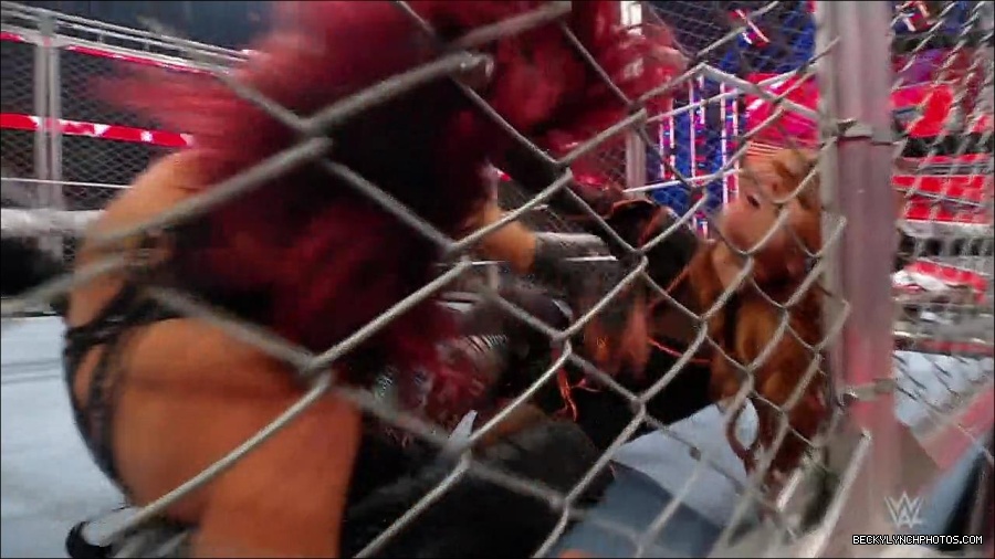 WWE_Monday_Night_RAW_2023_02_06_720p_HDTV_x264-Star_mp4_007564466.jpg