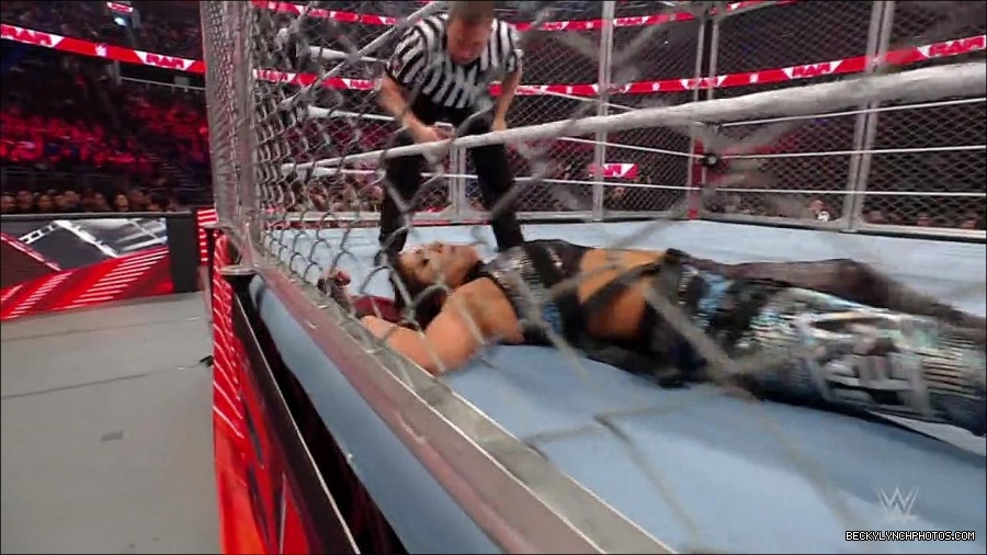 WWE_Monday_Night_RAW_2023_02_06_720p_HDTV_x264-Star_mp4_007570866.jpg