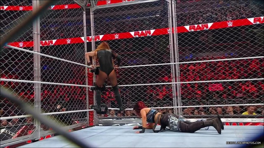 WWE_Monday_Night_RAW_2023_02_06_720p_HDTV_x264-Star_mp4_007581266.jpg