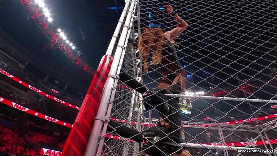 WWE_Monday_Night_RAW_2023_02_06_720p_HDTV_x264-Star_mp4_007586466.jpg