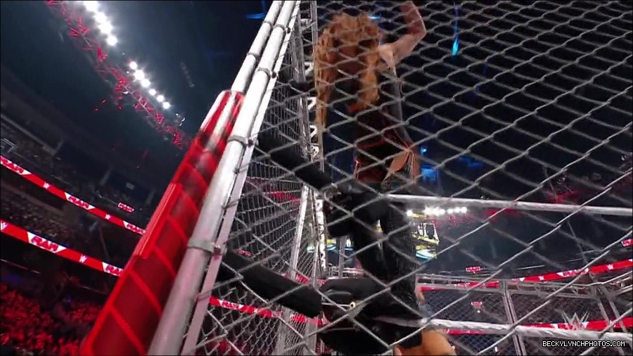 WWE_Monday_Night_RAW_2023_02_06_720p_HDTV_x264-Star_mp4_007586866.jpg