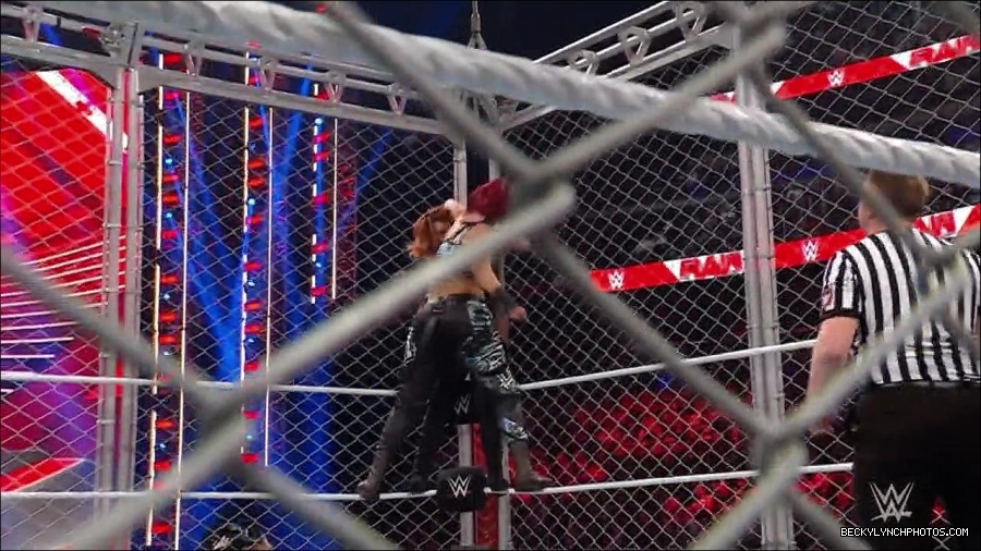 WWE_Monday_Night_RAW_2023_02_06_720p_HDTV_x264-Star_mp4_007595666.jpg