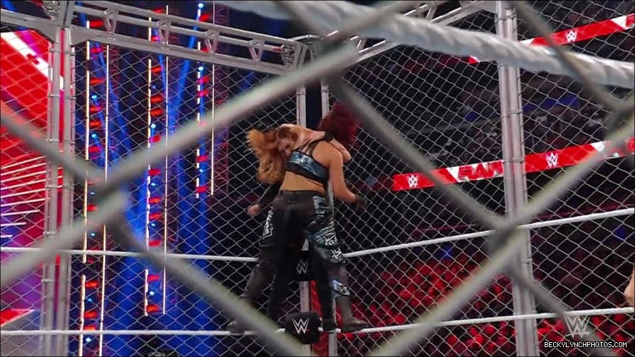 WWE_Monday_Night_RAW_2023_02_06_720p_HDTV_x264-Star_mp4_007596466.jpg