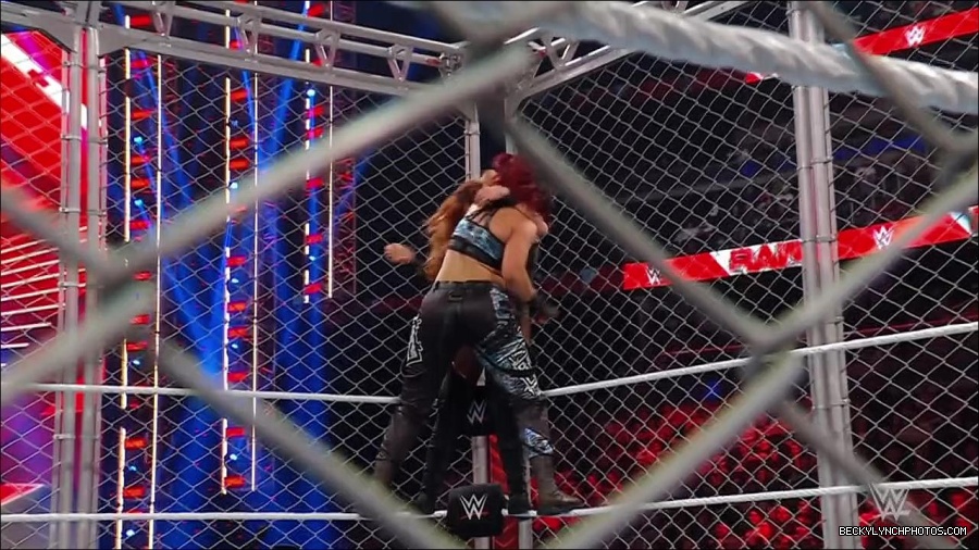 WWE_Monday_Night_RAW_2023_02_06_720p_HDTV_x264-Star_mp4_007596866.jpg