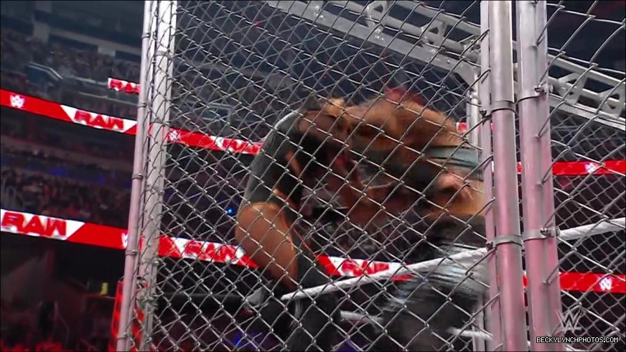 WWE_Monday_Night_RAW_2023_02_06_720p_HDTV_x264-Star_mp4_007598466.jpg