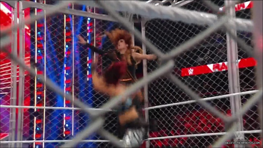 WWE_Monday_Night_RAW_2023_02_06_720p_HDTV_x264-Star_mp4_007598866.jpg