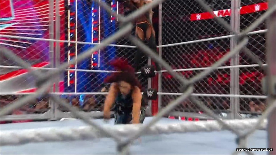 WWE_Monday_Night_RAW_2023_02_06_720p_HDTV_x264-Star_mp4_007599266.jpg