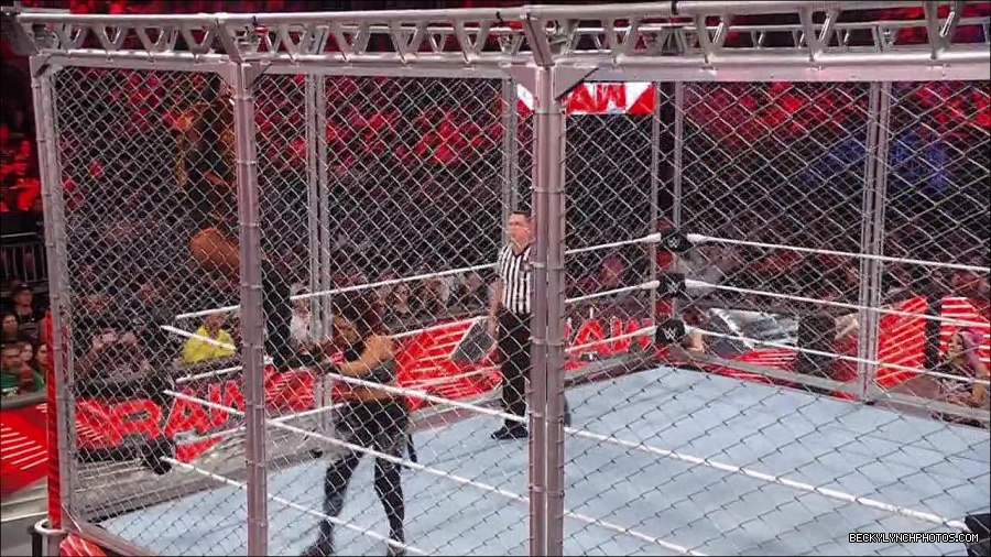 WWE_Monday_Night_RAW_2023_02_06_720p_HDTV_x264-Star_mp4_007604066.jpg