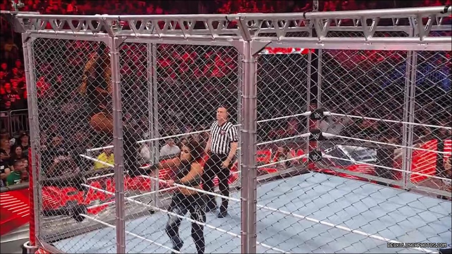WWE_Monday_Night_RAW_2023_02_06_720p_HDTV_x264-Star_mp4_007604866.jpg