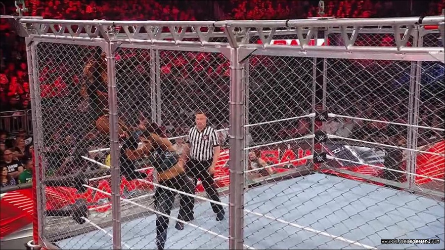 WWE_Monday_Night_RAW_2023_02_06_720p_HDTV_x264-Star_mp4_007606066.jpg