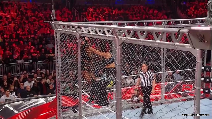 WWE_Monday_Night_RAW_2023_02_06_720p_HDTV_x264-Star_mp4_007612866.jpg