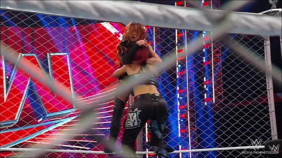 WWE_Monday_Night_RAW_2023_02_06_720p_HDTV_x264-Star_mp4_007619666.jpg