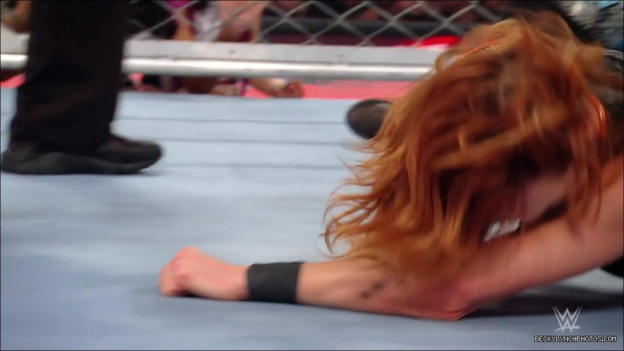 WWE_Monday_Night_RAW_2023_02_06_720p_HDTV_x264-Star_mp4_007640466.jpg