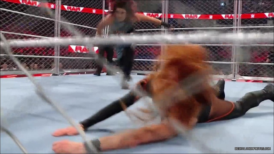 WWE_Monday_Night_RAW_2023_02_06_720p_HDTV_x264-Star_mp4_007648066.jpg