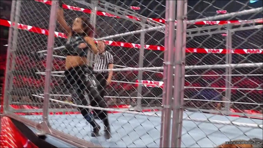 WWE_Monday_Night_RAW_2023_02_06_720p_HDTV_x264-Star_mp4_007650866.jpg
