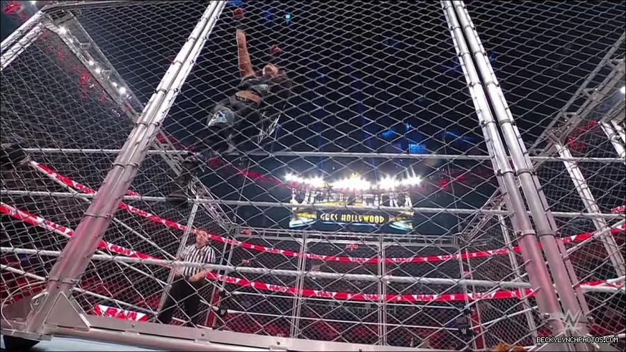 WWE_Monday_Night_RAW_2023_02_06_720p_HDTV_x264-Star_mp4_007654233.jpg