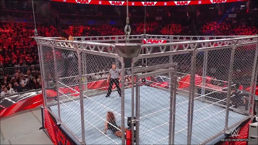 WWE_Monday_Night_RAW_2023_02_06_720p_HDTV_x264-Star_mp4_007660633.jpg